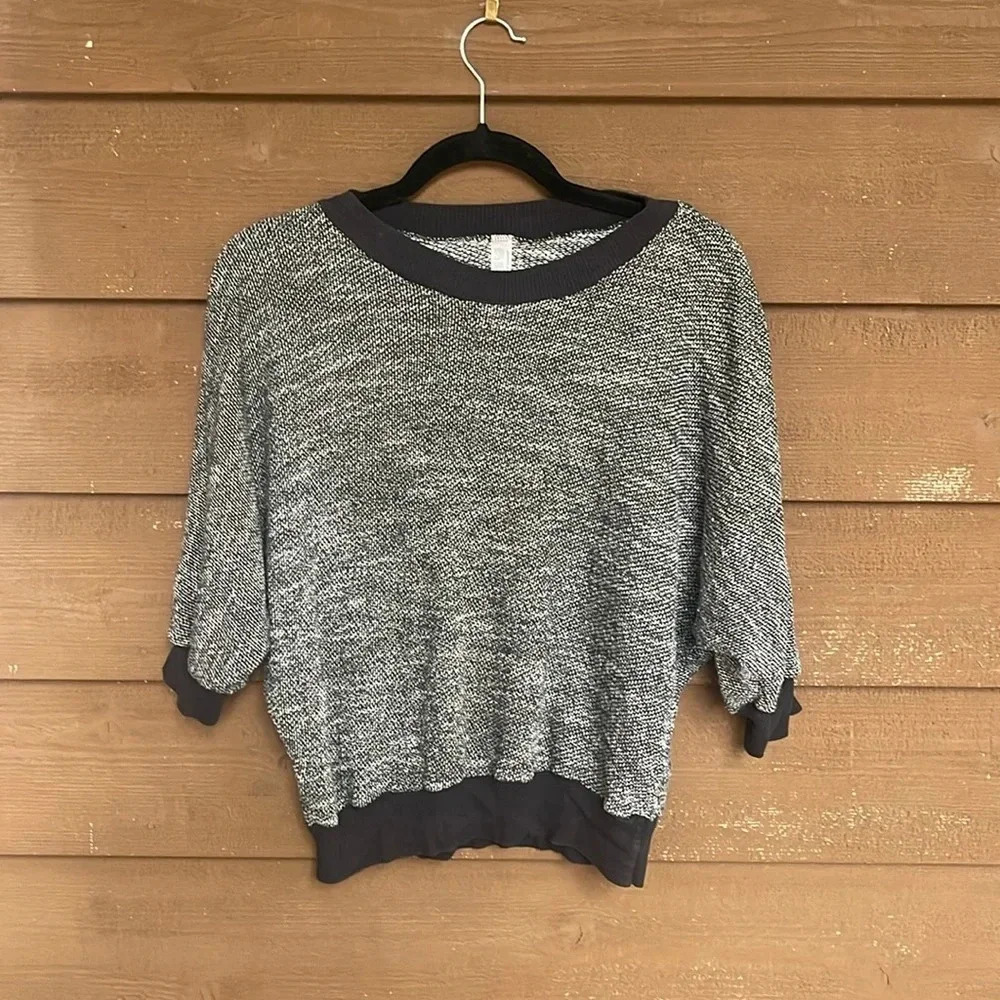 American apparel black-and-white knit slouch knit blouse one size